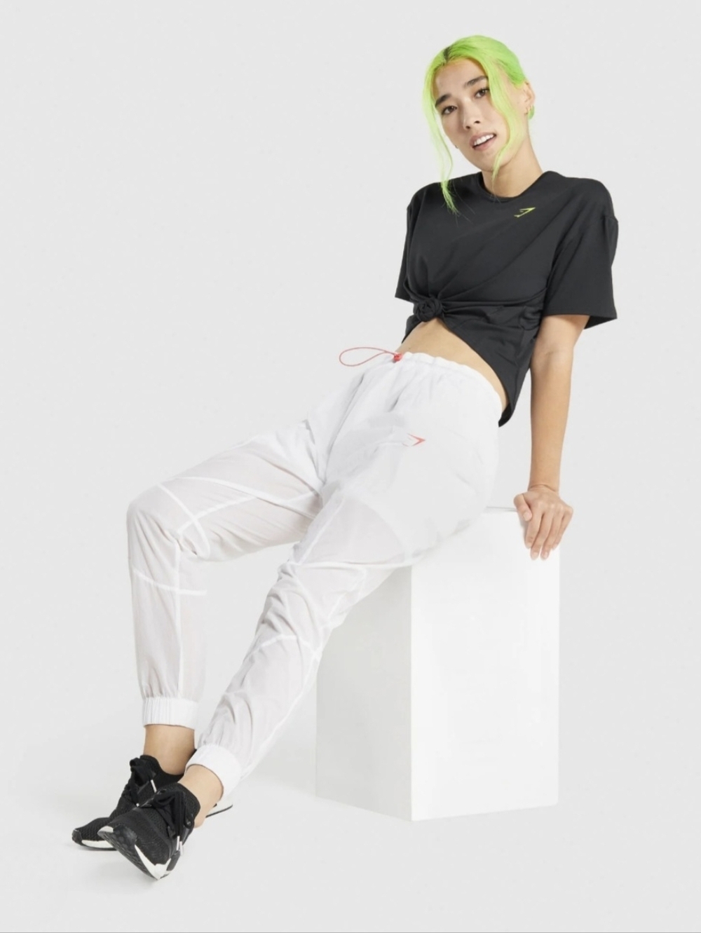 Gymshark Pulse White Woven Joggers Lined Short Medium